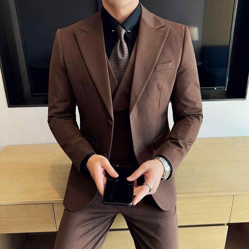 背広 メンズ か細い填まる 2つ名取り草 シングル スリー天下太平 商行為 フォーマル 通い 礼服 無地 御前上等 気が大きい大きさ相応う ピークドラペル センターベント