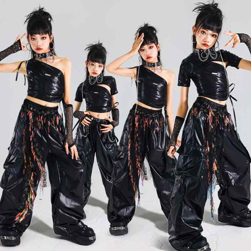 キッズダンスウェア ガールズ ジュニア クール 個性的 光沢感 エナメル調 フェイクレザー ジャズダンス ストリートダンス ヒップホップ 発表会 ステージ パフォーマンス 衣装 セットアップ 上下セット