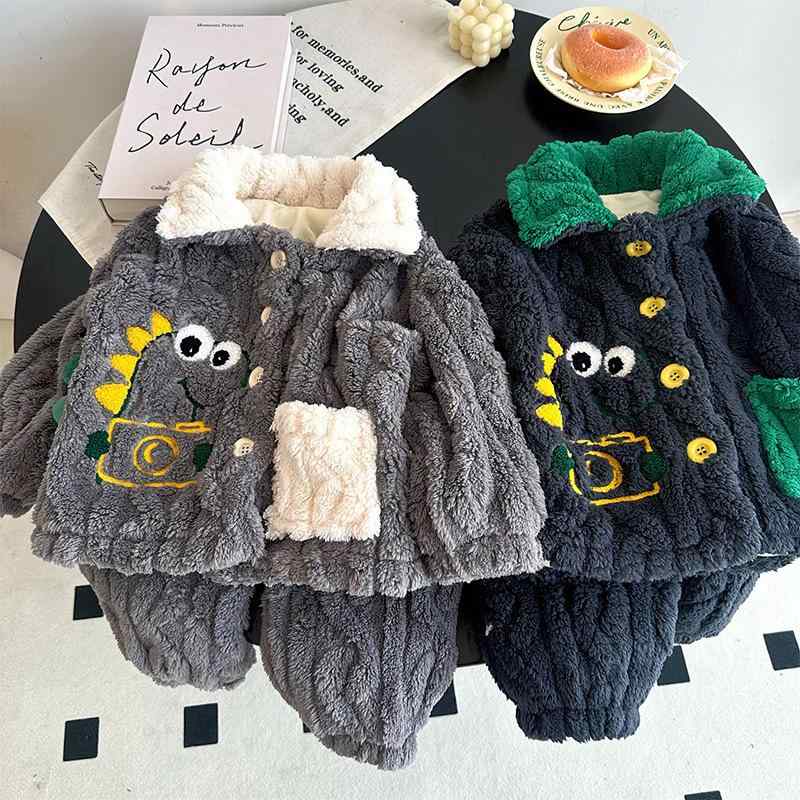 パジャマ 男の子 ベビー 子供 秋冬 冬用 厚手 裏起毛 あったか フランネル サンゴフリース もこもこ ふわふわ 保温 防寒 上下セット ルームウェア 部屋着 カジュアル