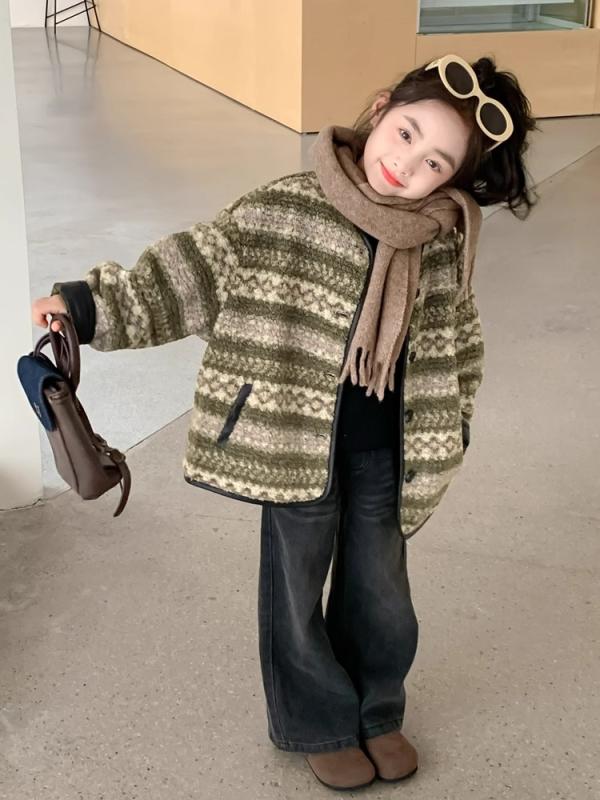 アウター キッズ 女の子 冬物 ボアジャケット フード付き ストライプ もこもこ ショート丈 柔らかい あったか ガールズコート カジュアル 通園 通学 おしゃれ 上着 シングルボタン 緑色