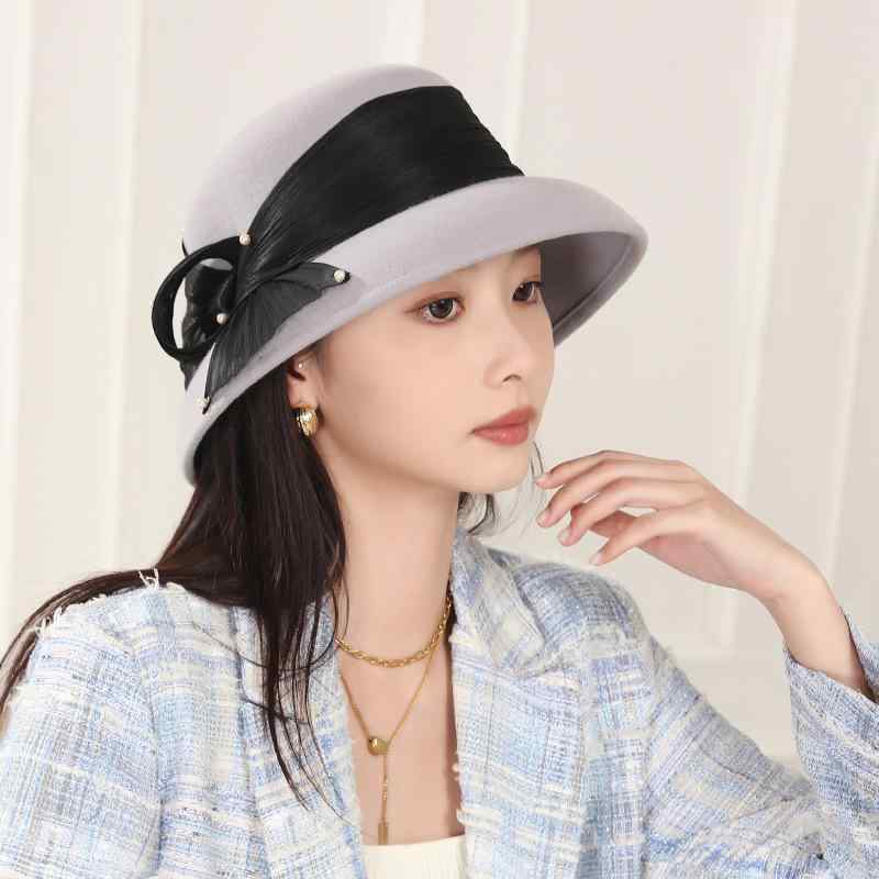 帽子 レディース 保温 防風 通気性 秋冬 ウールフェルト クロッシェハット ヘプバーンスタイル エレガント 上品 かわいい 無地 着回し 万能 パール パール リボン 装飾 デイリー お出かけ 旅行