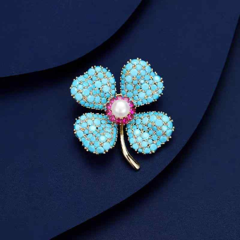 ブローチ レディース 銅製 ターコイズ 幸運の花モチーフ 高級感 上品 繊細 淡水パール スーツ ジャケット コート ワンピース フォーマル 通勤 オフィス