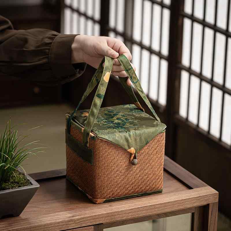茶器 収納ケース 携帯 ポータブル 旅行 アウトドア 手提げ 大容量 藤編み ラタン製 木製 スクエア型 和モダンデザイン お茶道具 セット対応