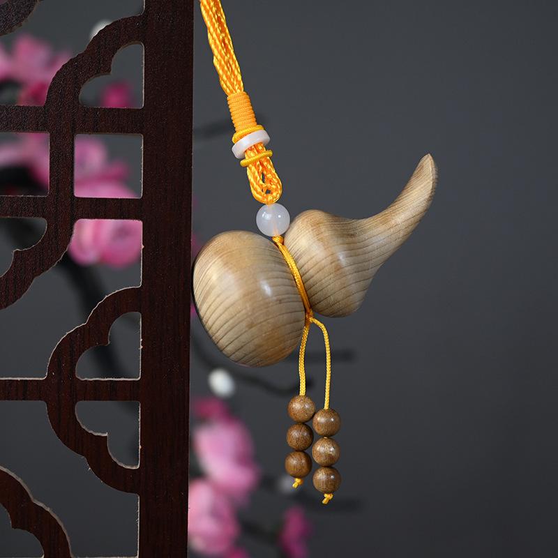 工芸品 金糸楠木 天然木 木製 瓢箪 彫刻 精巧な手持ち飾り 開運 縁起物 キーホルダー キーリング 吊り下げ飾り バッグチャーム 魔除け 小物