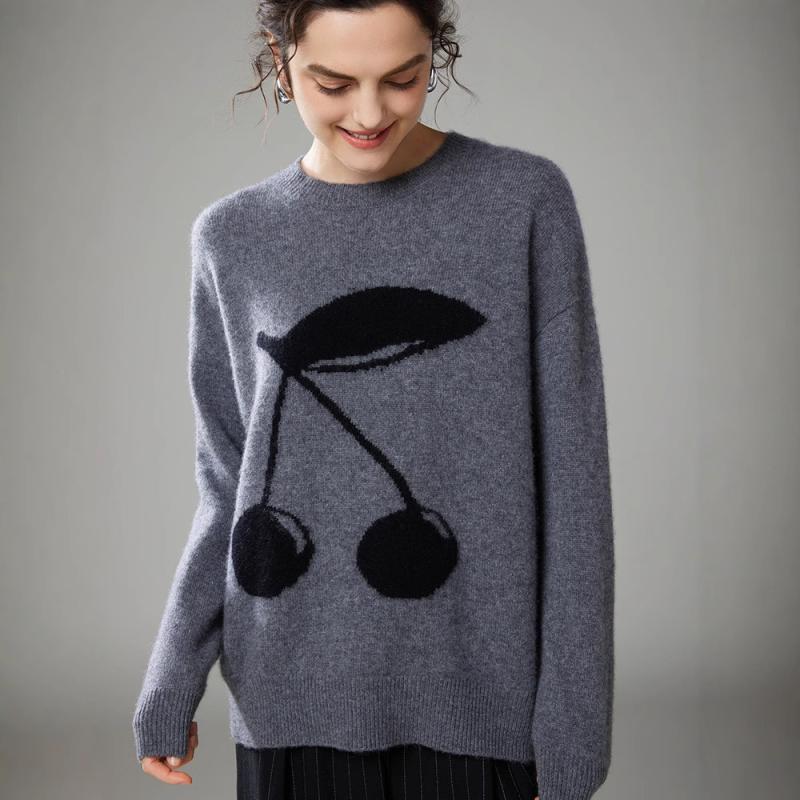 ニット レディース カシミヤ ふんわり 柔らか ゆったり チェリー刺繍 ジャガード キャラクター 丸首 長袖 バルーンスリーブ スタイルアップ エレガント 通勤 秋冬 トップス
