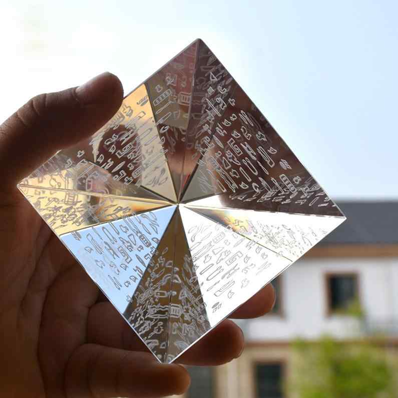 置物 オブジェ 透明 ホワイトクリスタル ピラミッド 多面体 エジプト 風水 ラッキーアイテム 銀行 金融 記念品 ビジネスギフト ノベルティ おしゃれ モダン インテリア 雑貨
