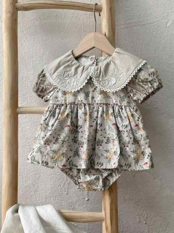 ロンパース ベビー 女の子 夏用 薄手 半袖 スカート風 うさぎプリント 綿100% 前開きボタン 股下スナップボタン 韓国風 かわいい アプリコットグレー 小花柄