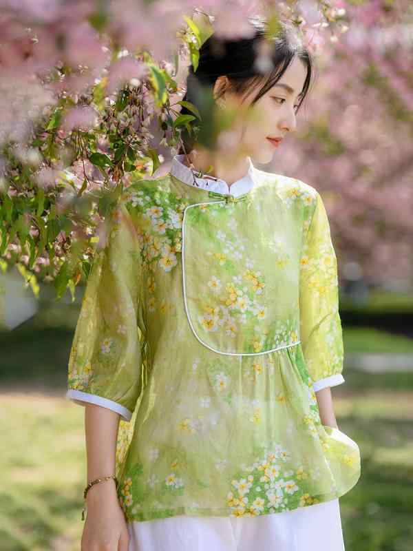 トップス レディース チャイナ風 ネオチャイナ スタンドカラー 立ち襟 ラミー 麻 リネン 小花柄 フラワー プルオーバー 七分袖 レトロ ヴィンテージ デザイン ブラウス 春夏 上品 エレガント 5,128円
