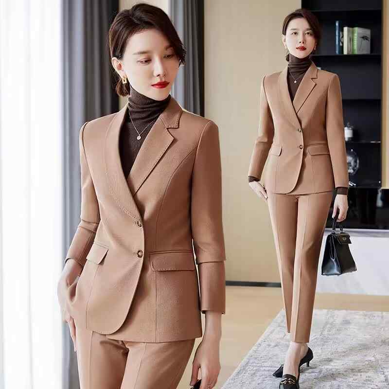 スーツ セットアップ レディース 女性用 春秋 高級感 通勤 正装 ビジネス オフィス 事務服 ホテル 受付 ユニフォーム テーラードジャケット 長袖 パンツ スラックス ポリエステル カーキ