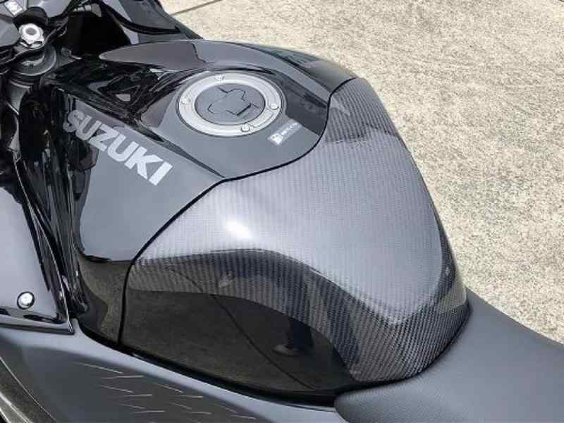 クレバーウルフ タンクプロテクター カーボン/綾織 HAYABUSA 21-21HA-108-03｜セキュアデポ 19,018円