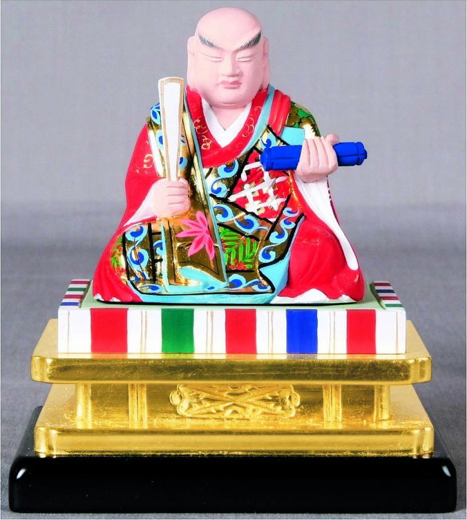 【セール延長・新品】 日蓮聖人　金泥　上彫　総高さ約23.5㎝　楠　日蓮宗 楽天市場】【仏像】日蓮聖人像（三宝尊後光）2寸（高さ19.8cm