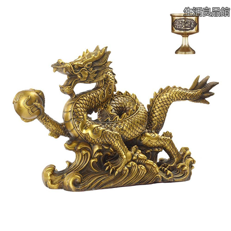 【送料無料】置物 昇運金龍 5本爪 竜 風水龍 龍と水杯セット 珠戯れ龍 黄銅製 金運アップ 商売繁盛 開運 昇運 機運上昇 風水 置物 干支 縁起物 吉祥開運 贈答 開運祈願 銅器 (S)｜生活良品館