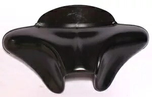 バットウィング フェアリング フロントガラス 4 ハーレー ソフテイル ブレイクアウト FXSB 6.5 インチ スピーカー穴 BATWING FAIRING WINDSHIELD 4 HARLEY Softail Breakout FXSB 6.5'' SPEAKER HOLES 【並行輸入品】