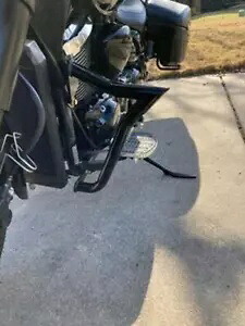 ブラック エンジン ガード クラッシュ バー 2013-2022 スズキ ブルバード C90 C90T C90 T ボス BLACK ENGINE GUARD CRASH BAR 2013- 2022 SUZUKI BOULEVARD C90 C90T C90 T BOSS 【並行輸入品】