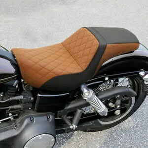 ブラウン ステップアップ 運転席 助手席 ハーレー ダイナ スーパー グライド 2006-2017 に適合 Brown Step-Up Driver Passenger Seat Fit For Harley Dyna Super Glide 2006-2017 【並行輸入品】