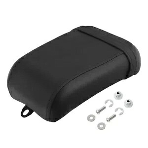 後部乗客ピリオンシート ハーレーナイトスター RH975 RH975S 2022-2024 に適合 Rear Passenger Pillion Seat Fit For Harley Nightster RH975 RH975S 2022-2024 【並行輸入品】