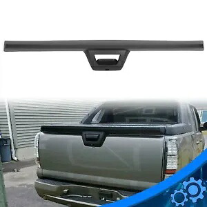 新しいリアエンドテールゲートスポイラーモールディングトリム 07-13 アバランチエスカレード用 NEW Rear End Tailgate Spoiler Molding Trim For 07-13 Avalanche Escalade 【並行輸入品】