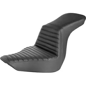 SADDLEMEN(サドルメン) ブラック ステップアップシート フロント タックンロール 18-22 ローライダー&FLSB 818-29-191 SADDLEMEN 818-29-191 Black Step-Up Seat Front Tuck-n-Roll 18-22 Low Rider & FLSB 【並行輸入品】