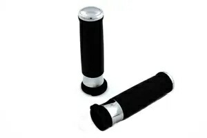 V-Twin 28-0456 ブラック ハンド グリップ セット (クローム エンド キャップ付き) V-Twin 28-0456 Black Hand Grip Set with Chrome End Caps 【並行輸入品】