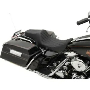 ドラッグ スペシャリティーズ プレデター III シート ブラック ダブル ダイヤモンド 97-07 FLHR/FLHX 用 Drag Specialties Predator III Seat Black Double Diamond for 97-07 FLHR/FLHX 【並行輸入品】