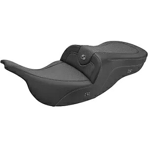 Saddlemen ブラック ヒーテッド ロード ソファ カーボンファイバー シート 97-07 FLHT/FLTR用 Saddlemen Black Heated Road Sofa Carbon Fiber Seat for 97-07 FLHT/FLTR 【並行輸入品】 114,400円