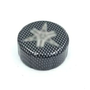 カーボンフルードリザーバーキャップカバー ヤマハ用 内径35mmラウンドリザーボ付き Carbon Fluid Reservoir Cap Cover For Yamaha w/ 35mm Inner Diameter Round Reservo 【並行輸入品】