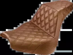 18-20 ハーレー ブレイクアウト 114 FXBRS ステップアップシート 格子ステッチ ブラウン FXBR/S 18-20 for Harley Breakout 114 FXBRS Step Up Seat Lattice Stitched Brown FXBR/S 【並行輸入品】