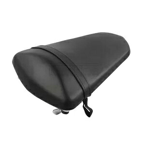 リアピリオン乗客タンデムシートクッションヤマハ YZF R3 YZFR3 2015-2023 18 Rear Pillion Passenger Tandem Seat Cushion For Yamaha YZF R3 YZFR3 2015-2023 18 【並行輸入品】