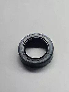 James ガスケット シングル ホイール シール 58-83 ハーレー ツーリング スポーツスター FXR FLT FXS 用 James Gasket Single Wheel Seal for 58-83 Harley Touring Sportster FXR FLT FXS 【並行輸入品】