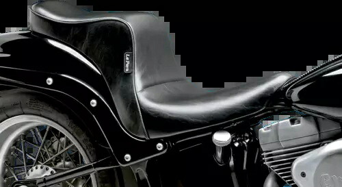 Le Pera チェロキー スムースシート 2006-2017 ハーレー ソフテイル スプリンガー ナイトトレイン用 Le Pera Cherokee Smooth Seat for 2006-2017 Harley Softail Springer Night Train 【並行輸入品】 84,095円