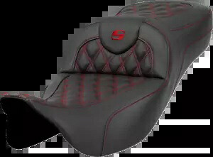 Saddlemen ロードソファ レッド ラティス 拡張ゲルシート 2008-2024 ハーレーツーリングに適合 Saddlemen Roadsofa Red Lattice Extended Gel Seat fits 2008-2024 Harley Touring 【並行輸入品】
