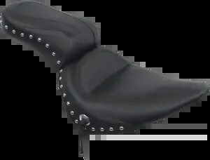 マスタング スタッズシート 1984-1999 ハーレー ヘリテージ バッドボーイ ノスタルジア 75303 Mustang Studded Seat for 1984-1999 Harley Heritage Bad Boy Nostalgia 75303 【並行輸入品】