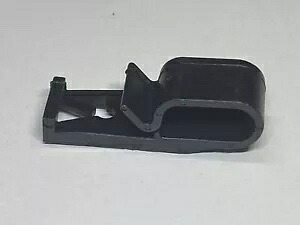 ドラッグ スペシャリティーズ ハーレーダビッドソン用シングルフェンダーワイヤー保持クリップ Drag Specialties Single Fender Wire Retaining Clip for Harley Davidson 【並行輸入品】