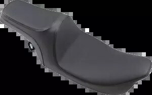 Drag Specialtys プレデター III シートは 1999-2007 ハーレー ツーリング FLHR FLHX に適合します。 Drag Specialties Predator III Seat fits 1999-2007 Harley Touring FLHR FLHX 【並行輸入品】