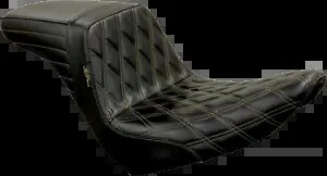 Le Pera キックフリップ チェスナット ダイヤモンド ステッチ シート 2018-2023 ソフテイル ローライダーに適合 Le Pera Kickflip Chestnut Diamond Stitch Seat fits 2018-2023 Softail Low Rider 【並行輸入品】