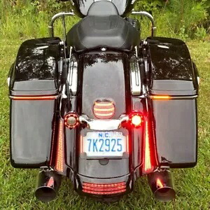 カスタム ダイナミクス シーケンシャル ロープロファイル LED サドルバッグ ライト 14-22 ハーレー ツーリング Custom Dynamics Sequential Low Profile LED Saddlebag Lights 14-22 Harley Touring 【並行輸入品】