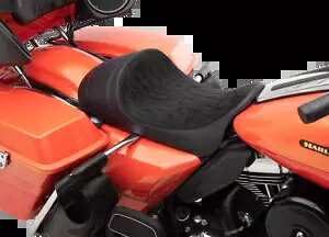 Drag Specialtys フォワード ロー ソロ シート 2008-2023 ハーレー ツーリング FLTRU FLTRX に適合 Drag Specialties Forward Low Solo Seat fits 2008-2023 Harley Touring FLTRU FLTRX 【並行輸入品】