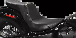 Le Pera ブラック デイトナ バスケットウィーブ シート 2018-2023 ハーレー ストリート ボブ FXBB 用 Le Pera Black Daytona Basketweave Seat for 2018-2023 Harley Street Bob FXBB 【並行輸入品】