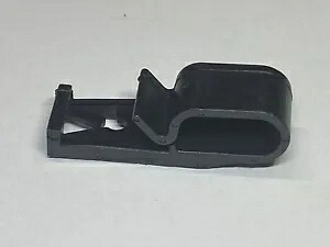 ドラッグ スペシャリティーズ ハーレーダビッドソン用シングルフェンダーワイヤー保持クリップ Drag Specialties Single Fender Wire Retaining Clip for Harley Davidson 【並行輸入品】