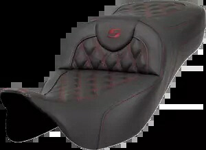 Saddlemen ロードソファ バーガンディ ラティス 拡張ゲルシート 2008-24 ハーレーツーリング用 Saddlemen Roadsofa Burgundy Lattice Extended Gel Seat for 2008-24 Harley Touring 【並行輸入品】