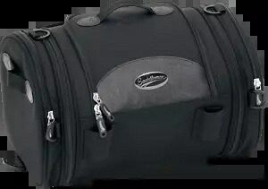 Saddlemen R1300LXE オートバイデラックスロールバッグ シーシーバー荷物はハーレーに適合 Saddlemen R1300LXE Motorcycle Deluxe Roll Bag Sissy Bar Luggage fits Harley 【並行輸入品】