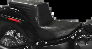Le Pera キックフリップシート 2018-2023 ハーレー ソフテイル ファットボブ 114 FXFBS FXFB 用 Le Pera Kickflip Seat for 2018-2023 Harley Softail Fat Bob 114 FXFBS FXFB 【並行輸入品】