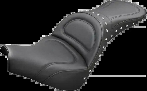 Saddlemen エクスプローラー スタッズ付きゲルシート 2018-2023 ハーレー ソフテイル ストリート ボブ スタンダード Saddlemen Explorer Studded Gel Seat 2018-2023 Harley Softail Street Bob Standard 【並行輸入品】