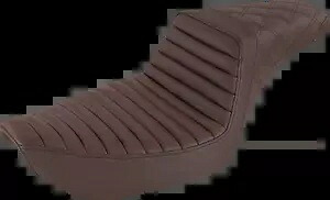 Saddlemen ステップアップ タックンロール ブラウン シート 1996-2003 ハーレー ダイナ FXDX FXDL FXDXT Saddlemen Step Up Tuck n Roll Brown Seat 1996-2003 Harley Dyna FXDX FXDL FXDXT 【並行輸入品】