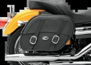 Saddlemen ブラック ドリフター レザー ショック カットアウト オートバイ サドルバッグ ハーレー用 Saddlemen Black Drifter Leather Shock Cut Out Motorcycle Saddlebags for Harley 【並行輸入品】
