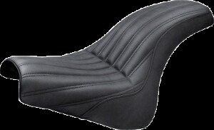 Saddlemen プロファイラー ナックルシート 2018-2023 ハーレー ソフテイル ファットボブ FXFB FXFBS 用 Saddlemen Profiler Knuckle Seat for 2018-2023 Harley Softail Fat Bob FXFB FXFBS 【並行輸入品】