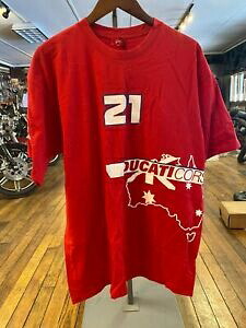 Ducati Puma メンズ レッド Bayliss 半袖カジュアル バイク ライディング バイカー T シャツ Ducati Puma Mens Red Bayliss Short Sleeve Casual Motorcycle Riding Biker T-Shirt 【並行輸入品】