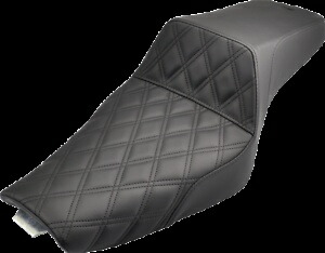 Saddlemen ステップアップ ラティス ステッチ シート 2004-2022 ハーレー スポーツスター 1200 883 XL Saddlemen Step-Up Lattice Stitch Seat 2004-2022 Harley Sportster 1200 883 XL 【並行輸入品】
