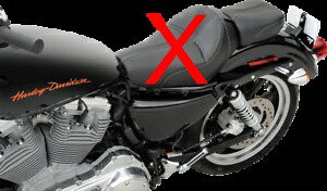 Saddlemen ドミネーター ピリオンシート 2004-2022 ハーレーダビッドソン スポーツスターに適合 Saddlemen Dominator Pillion Seat fits 2004-2022 Harley Davidson Sportster 【並行輸入品】