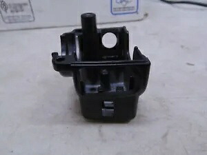 ハーレーダビッドソン 左下スイッチハウジング 06-13 FLHT ツーリング P/N: 71558-96A #64 Harley Davidson Lower Left Switch Housing 06-13 FLHT Touring P/N: 71558-96A #64 【並行輸入品】